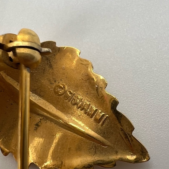 Vintage Giovanni Gold Tone Rose Brooch Pin - Picture 4 of 4